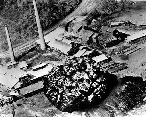 KOREAN WAR U.S. NAPALM BOMB